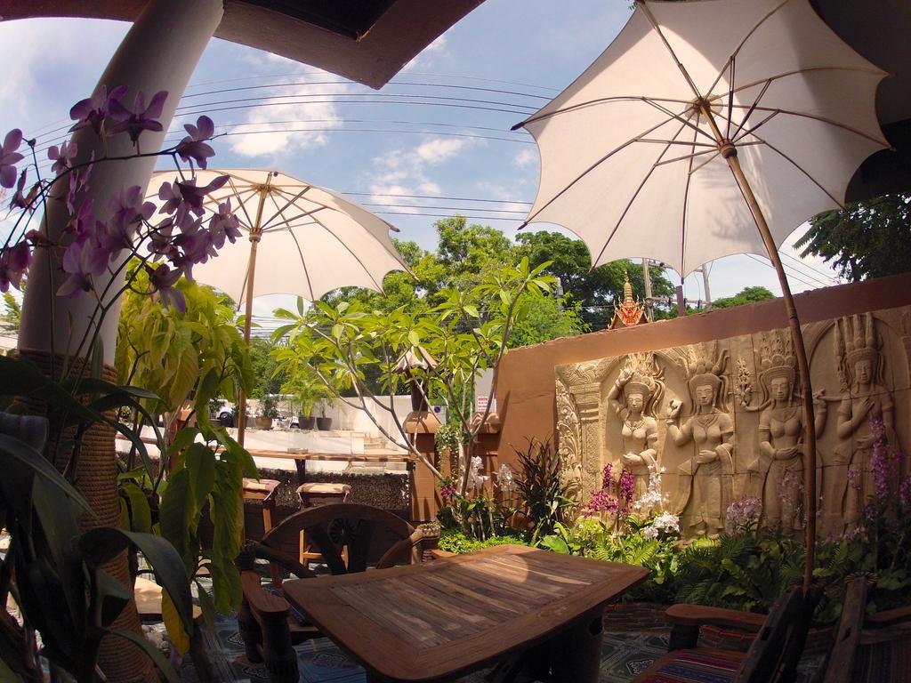 Palada Guesthouse HHQ Exterior foto